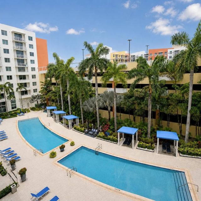 18800 Ne 29th Avenue #526, Aventura