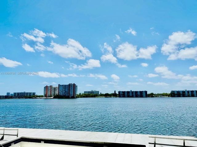 1150 Ne 191st Street #38, Miami