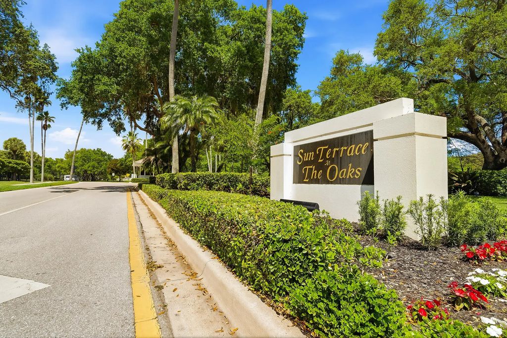 9502 Chapman Oak Court, Palm Beach Gardens