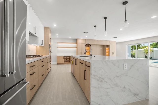 5 of 44 - 5496 Ne 22nd Avenue, Fort Lauderdale, FL