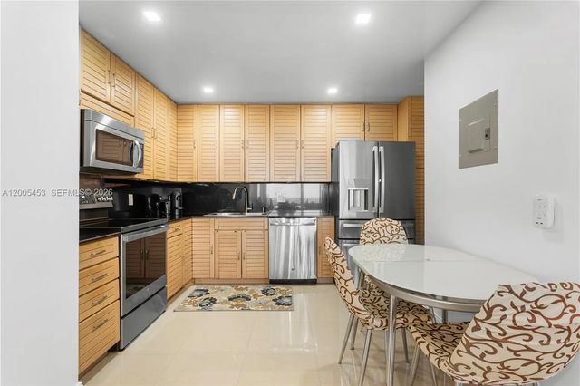 3 of 19 - 2101 S Ocean #1001, Hollywood, FL