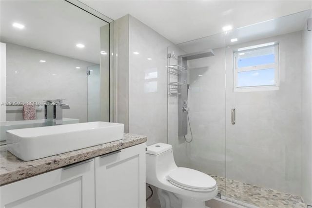 5 of 19 - 2101 S Ocean #1001, Hollywood, FL