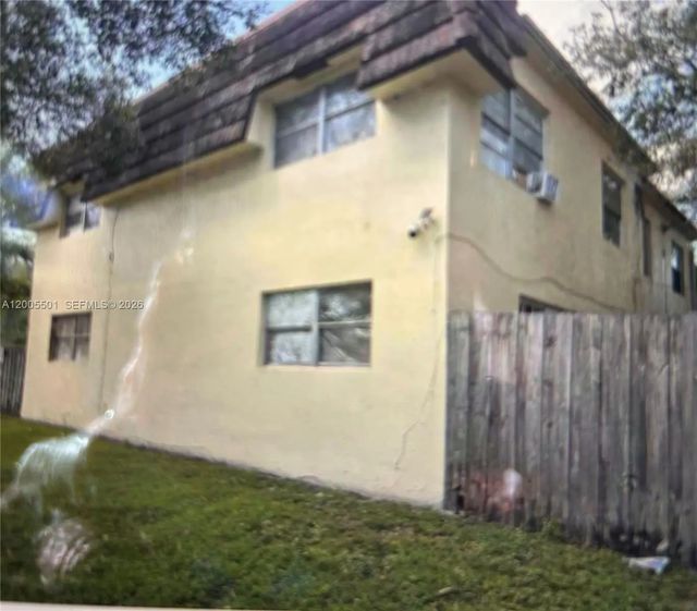 2 of 8 - 3820 Sw 60th Terrace #1, Davie, FL