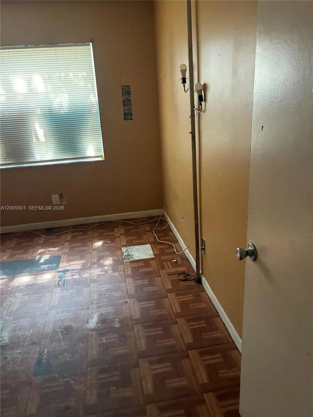 4 of 8 - 3820 Sw 60th Terrace #1, Davie, FL