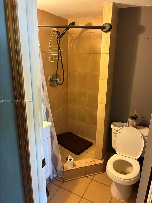5 of 8 - 3820 Sw 60th Terrace #1, Davie, FL