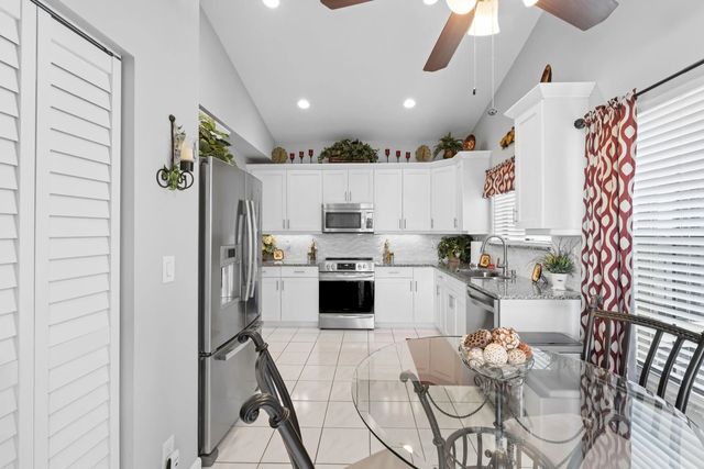 4 of 45 - 3327 Jog Park Drive #4022, Greenacres, FL