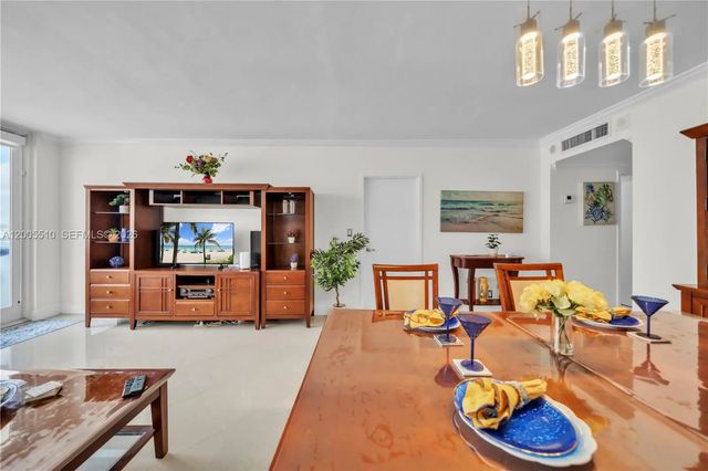 5 of 30 - 3725 S Ocean Drive #1220, Hollywood, FL