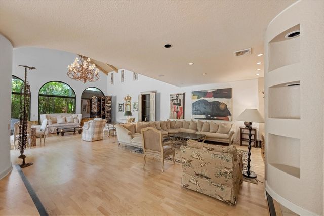 5 of 34 - 23 Sloans Curve Drive, Palm Beach, FL