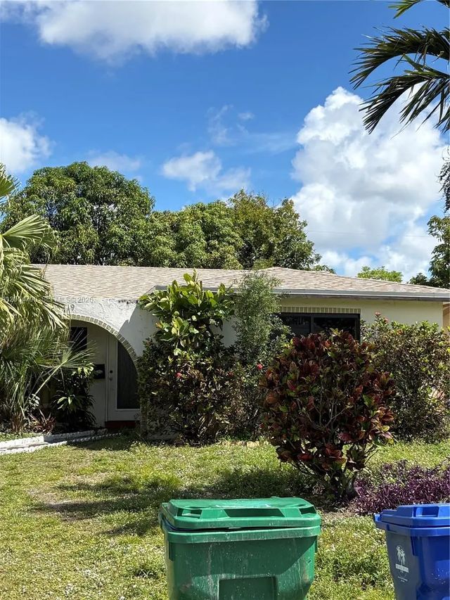 2 of 5 - 8719 Southampton Drive, Miramar, FL