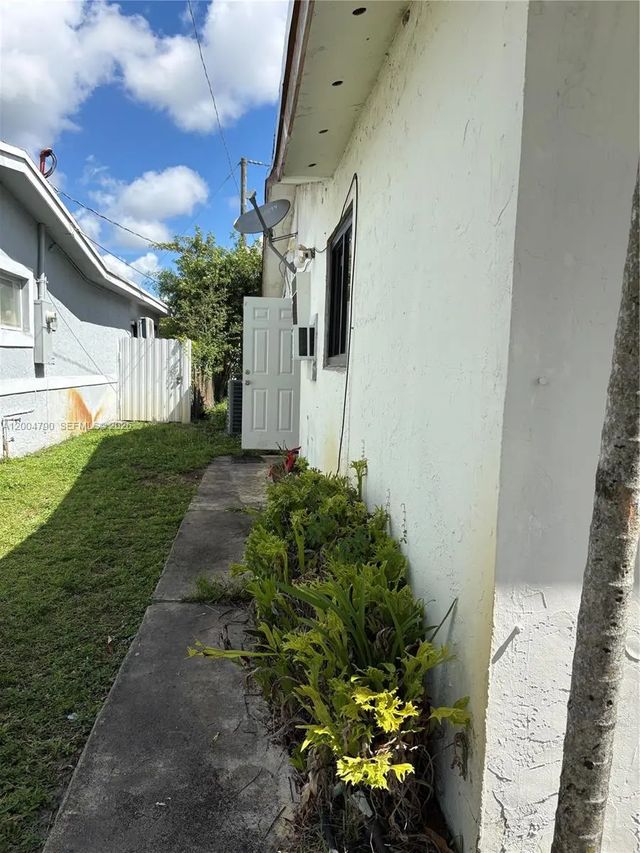 4 of 5 - 8719 Southampton Drive, Miramar, FL