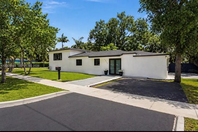 2 of 35 - 1810 Ne 161st Street, North Miami Beach, FL