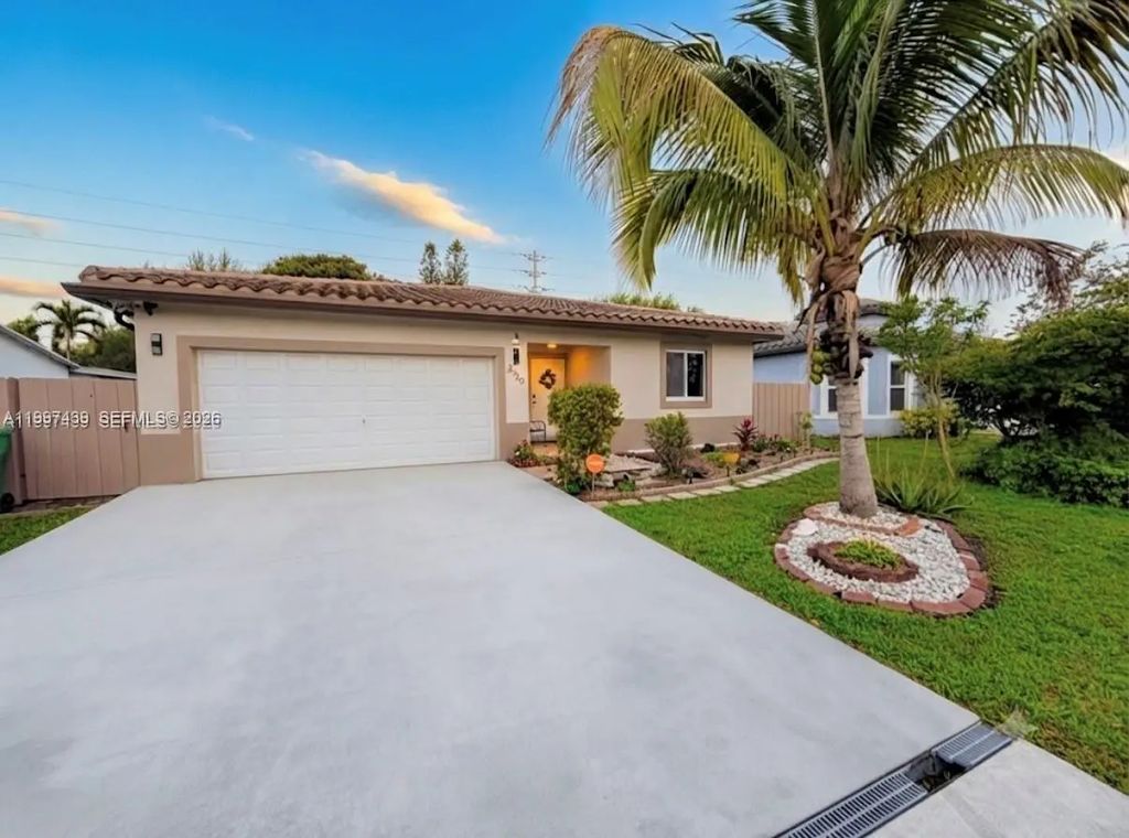 2720 Nw 11th Street, Fort Lauderdale