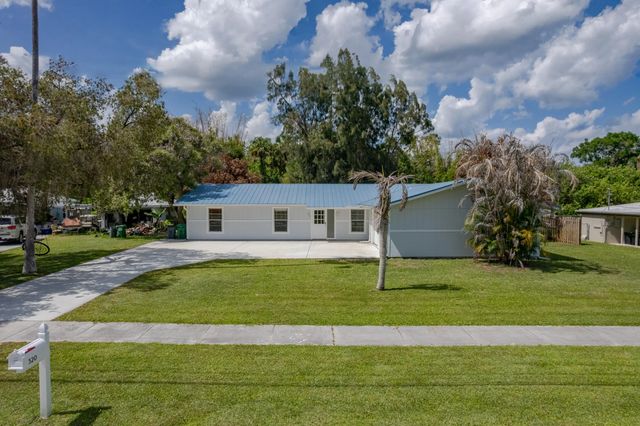2 of 61 - 320 Chamberlain Boulevard, Fort Pierce, FL