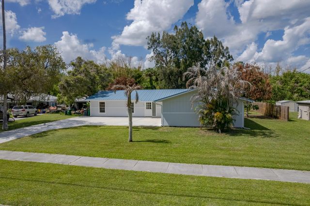 3 of 61 - 320 Chamberlain Boulevard, Fort Pierce, FL