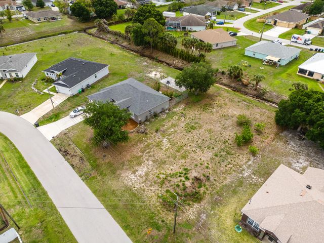 5 of 9 - 1110 Sw Hunnicut Avenue, Port St. Lucie, FL