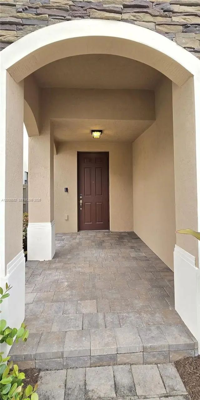 2 of 34 - 525 Se 34th Terrace, Homestead, FL
