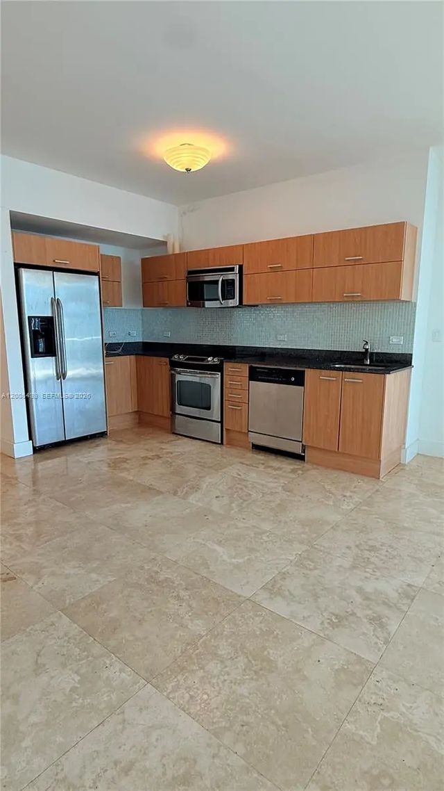 4 of 17 - 350 S Miami Avenue #3608, Miami, FL