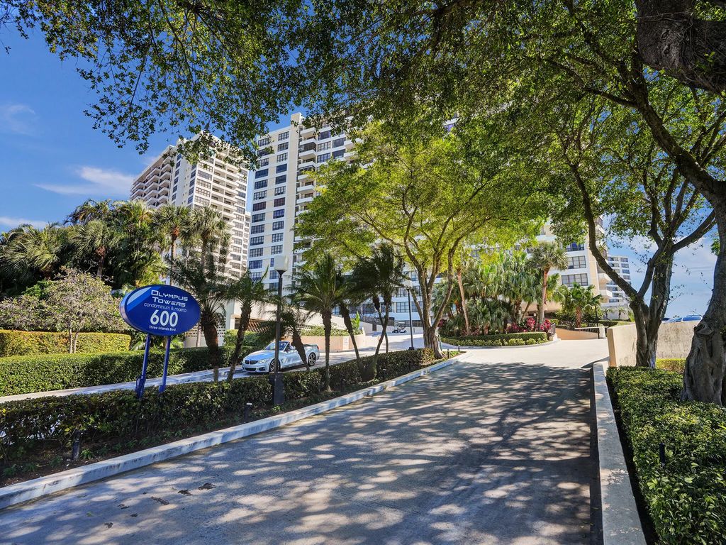 600 Three Islands Boulevard #615, Hallandale Beach