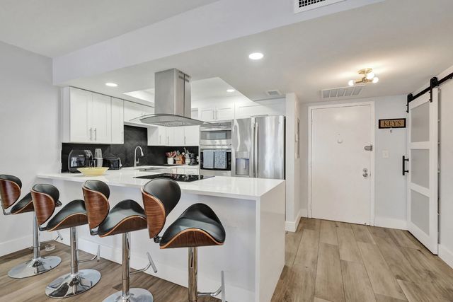 4 of 42 - 600 Three Islands Boulevard #615, Hallandale Beach, FL