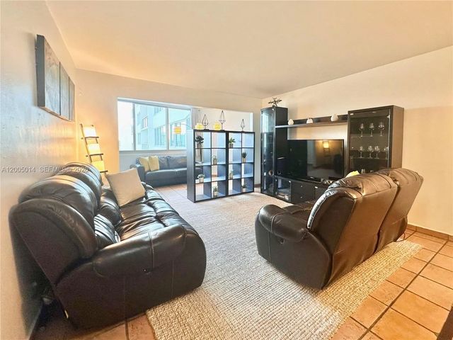 2 of 22 - 7135 Collins Avenue #811, Miami Beach, FL