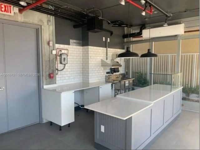 538 Meridian Avenue, Miami Beach