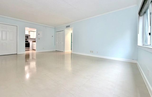 3 of 23 - 251 Se 6th Avenue #7, Pompano Beach, FL