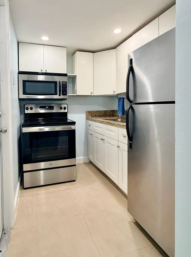 4 of 23 - 251 Se 6th Avenue #7, Pompano Beach, FL