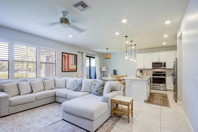 4 of 31 - 8327 Rearing Lane, Lake Worth, FL