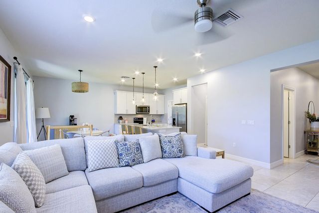 5 of 31 - 8327 Rearing Lane, Lake Worth, FL