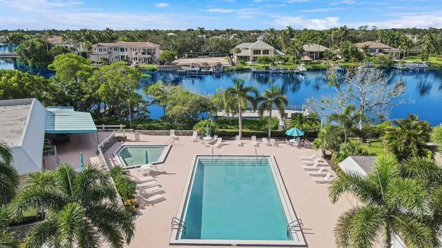 4 of 52 - 18419 Se Wood Haven Lane #b, Tequesta, FL