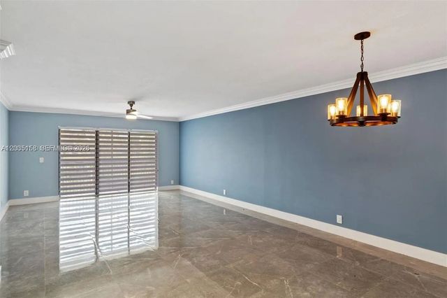 4 of 12 - 390 Racquet Club Road #202, Weston, FL