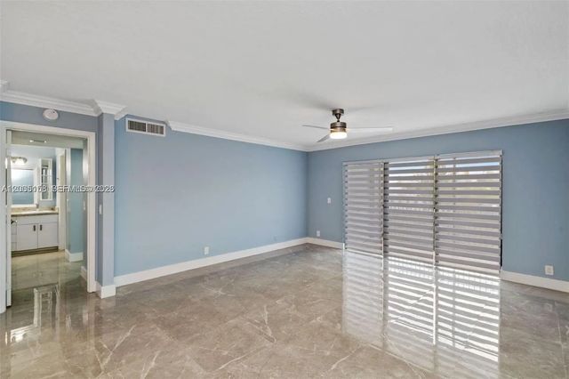 5 of 12 - 390 Racquet Club Road #202, Weston, FL