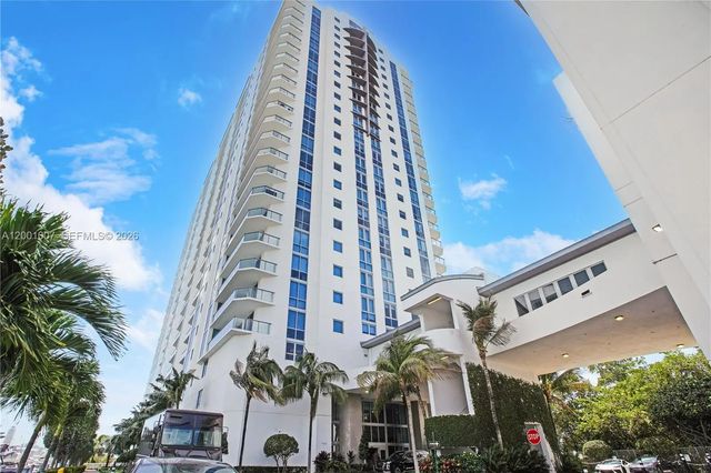 17111 Biscayne Boulevard #2008, North Miami Beach