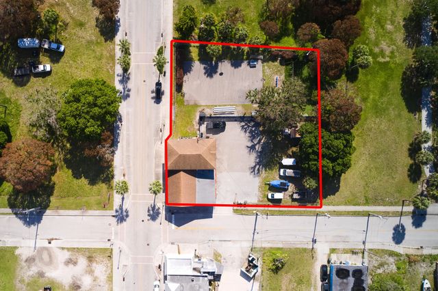 2 of 31 - 464 N 9th Street, Fort Pierce, FL