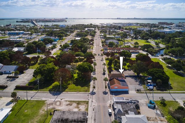 4 of 31 - 464 N 9th Street, Fort Pierce, FL