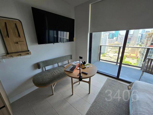 3 of 19 - 159 Ne 6th Street #3406, Miami, FL