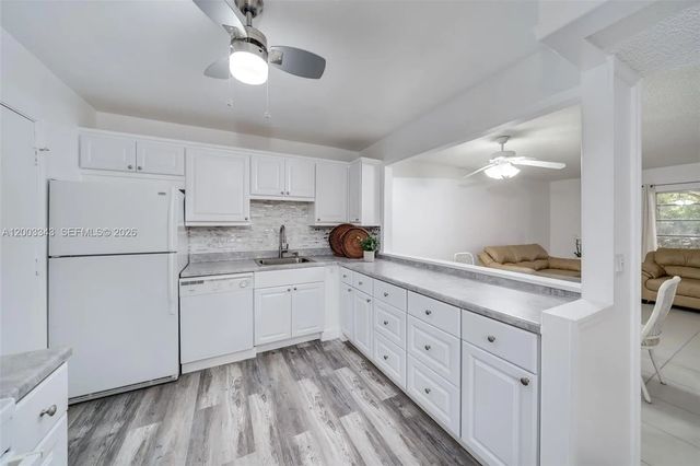 2 of 23 - 4770 Nw 21st Street #208, Lauderhill, FL