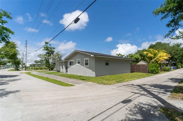 2 of 31 - 2260 Charleston Street, Hollywood, FL