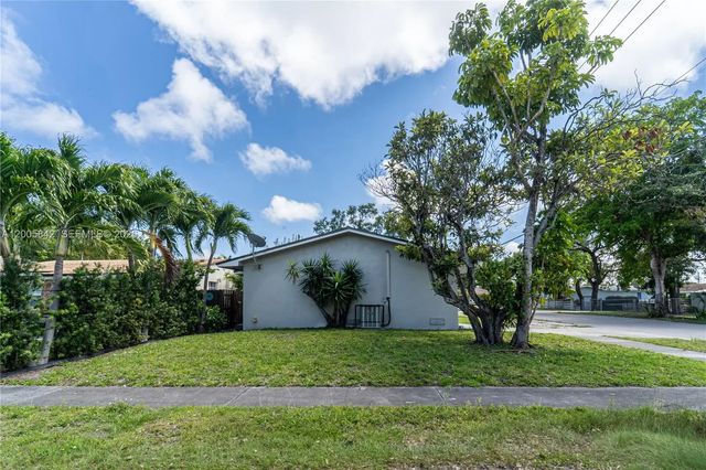 3 of 31 - 2260 Charleston Street, Hollywood, FL