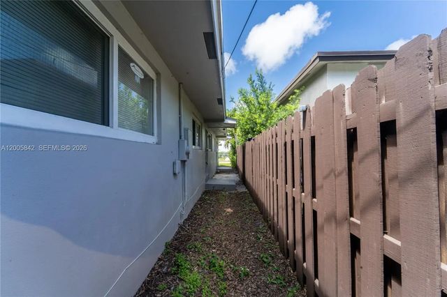 4 of 31 - 2260 Charleston Street, Hollywood, FL