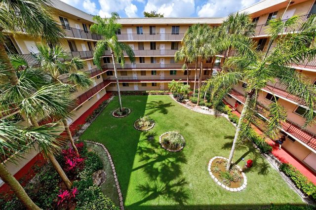 3223 Riverside Drive #c-406, Coral Springs