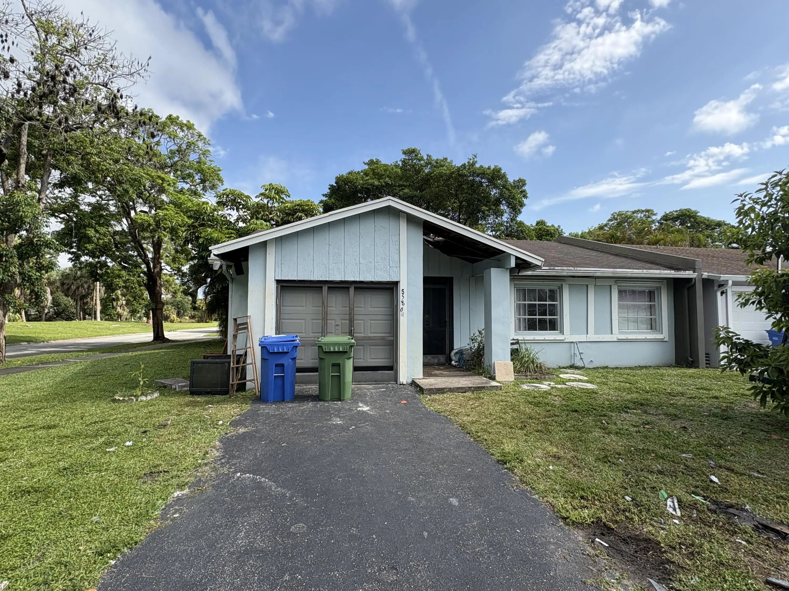 5586 N Lakewood Cir Circle E #a, Margate