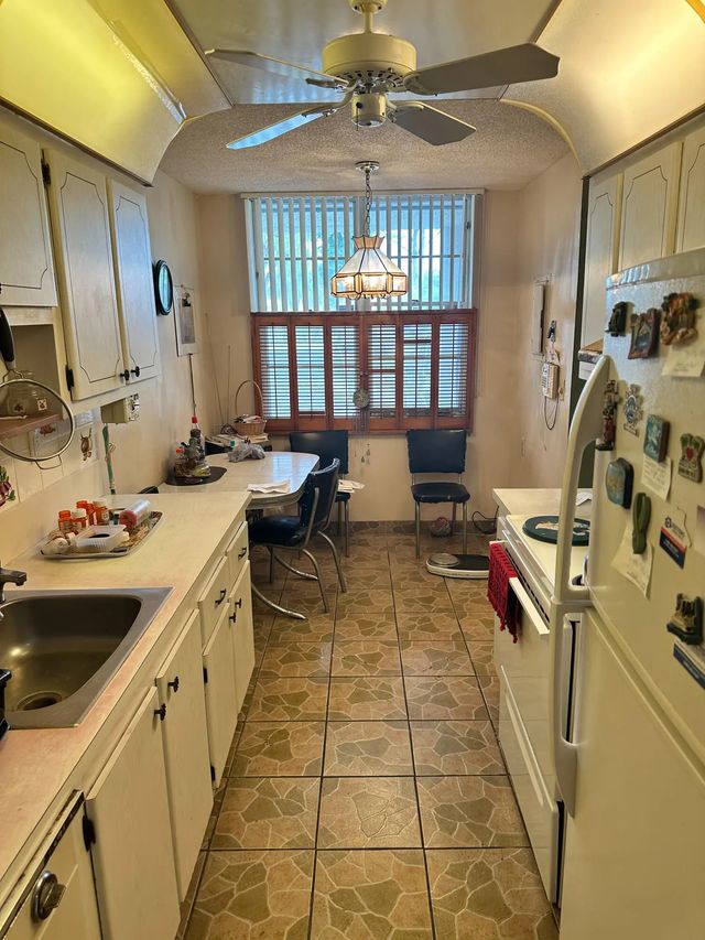 4 of 16 - 4850 Nw 29th Court #132, Lauderdale Lakes, FL