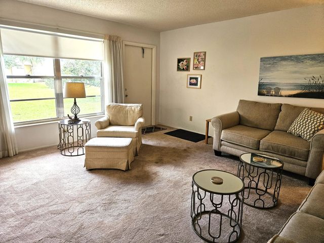 2 of 36 - 35 Vis Gdns Trail, Vero Beach, FL