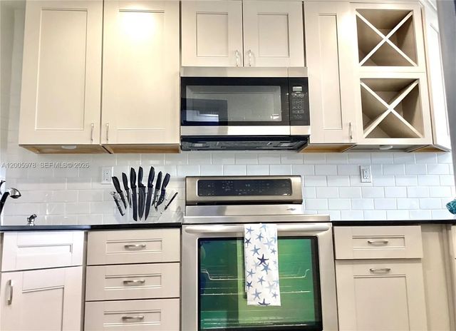 3 of 54 - 8900 Washington Boulevard #ph2a, Pembroke Pines, FL