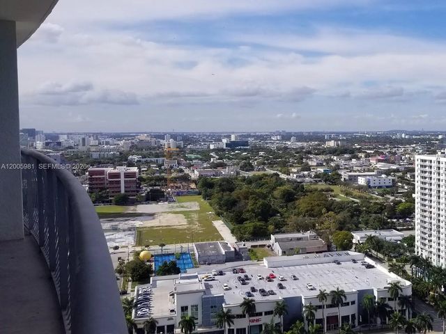 3 of 13 - 1750 N Bayshore Drive #2909, Miami, FL