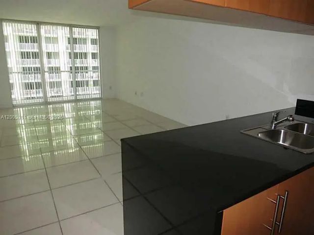 5 of 13 - 1750 N Bayshore Drive #2909, Miami, FL