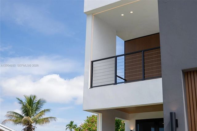 3 of 60 - 6449 Sw 28th Street, Miami, FL