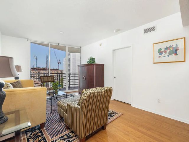 4 of 28 - 1551 N Flagler Drive #903, West Palm Beach, FL
