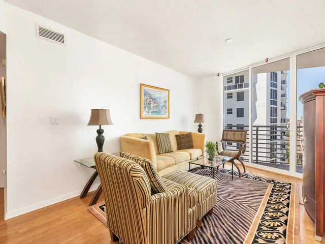 5 of 28 - 1551 N Flagler Drive #903, West Palm Beach, FL